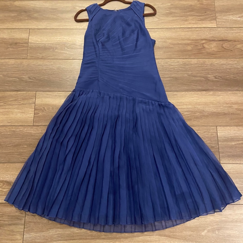 Stunning Banana Republic Blue Drop Shirred Waist Pleated MIDI Dress 10
